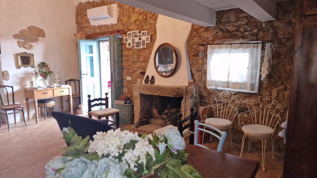 Rifugio Monte Pino Villa Telti Exterior photo