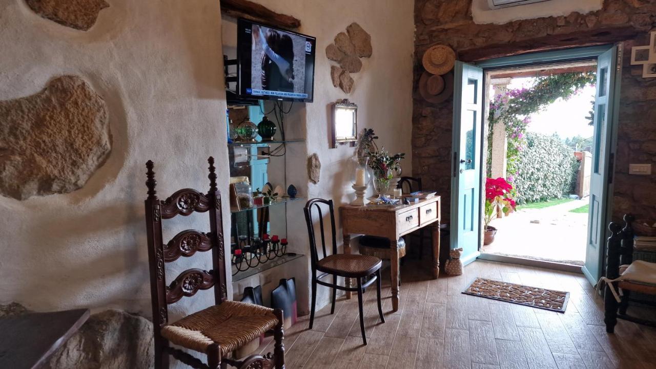 Rifugio Monte Pino Villa Telti Exterior photo